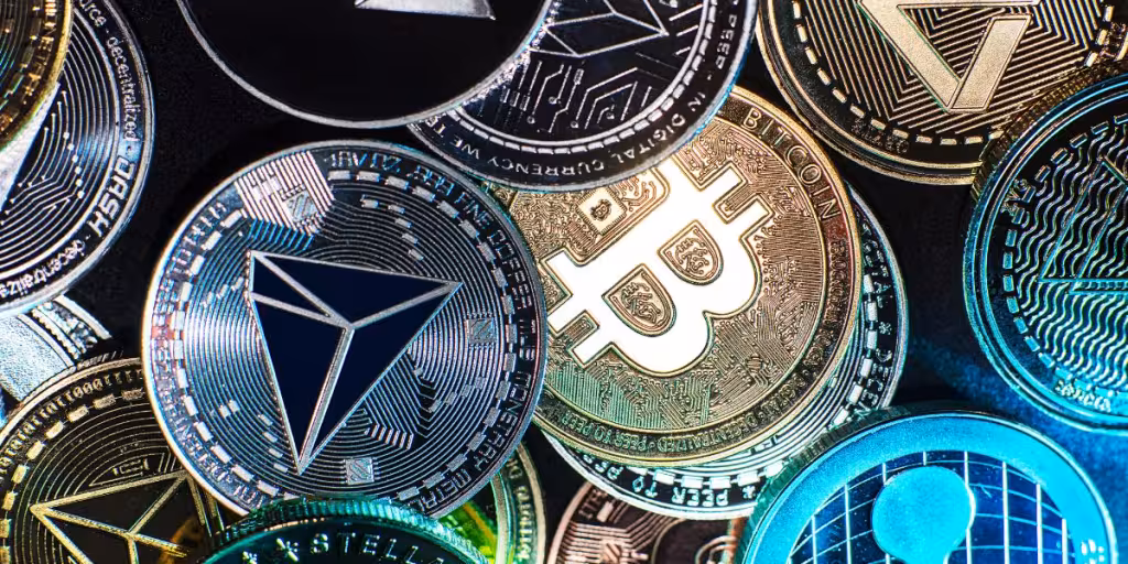 L2FwcC91cGxvYWRzLzIwMjQvMTEvbmFqbGVwc3plLWtyeXB0by5qcGc