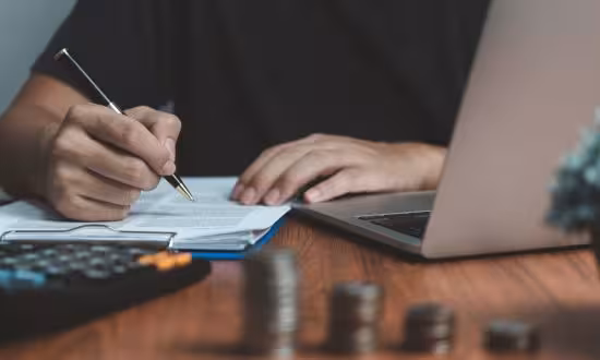 L2FwcC91cGxvYWRzLzIwMjUvMDgvZXRmLW92ZXJuaWdodC5qcGc