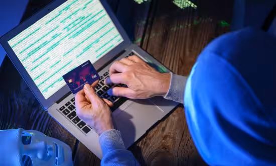 L2FwcC91cGxvYWRzLzIwMjUvMTAva3J5cHRvc2NhbS5qcGc