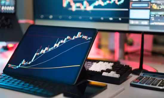 L2FwcC91cGxvYWRzLzIwMjUvMTAvdGFuaS10cmFkaW5nLmpwZw